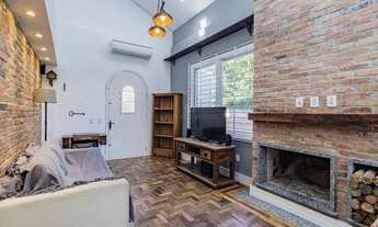 Imagem 3: Linda casa com 3 dormitórios no bairro Ipanema , reformada e à poucos poucos metros do cal