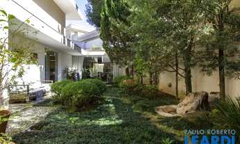 Imagem 2: CASA ASSOBRADADA - JARDIM EUROPA - SP