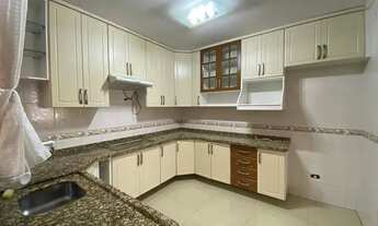 Imagem 5: Sobrado para venda possui 95 metros quadrados com 2 quartos em Costeira - São José dos Pin