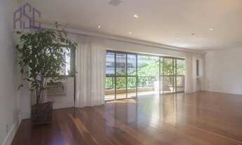 Imagem 4: Apartamento Reformado para aluguel possui 192m2 com 3 Quartos 1 Suíte 3 Vagas na 1a Quadr