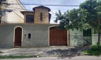 Imagem 2: Encantado - Casa Padrão 3 Quartos (1 Suíte) Dependência - Garagem - Anexo - Terraço - Chur