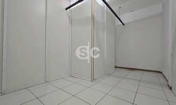 Imagem 2: Angar - Galeria Meurer - Camboriú