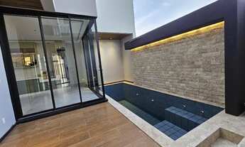 Imagem: Casa duplex à venda com quatro quartos