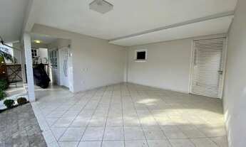 Imagem 4: Casa em condomínio com 04 dormitórios, no bairro Ponte do Imaruim, Palhoça/SC