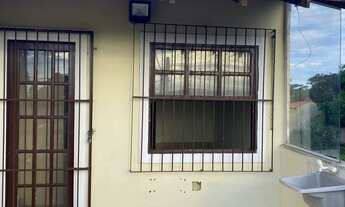 Imagem: Alugo casa sobrado pequena frente para a