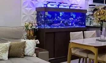 Imagem: Sobrado geminado com planejados e garagem