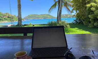 Imagem 3: Maravilhosa Residência pé na areia a venda na Ferradura