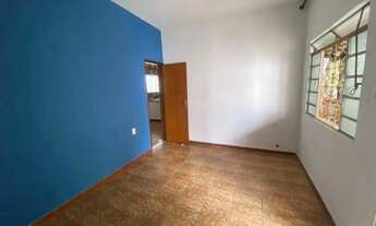 Imagem 3: Casa para alugar no Palmeiras com quintal e 03 quartos