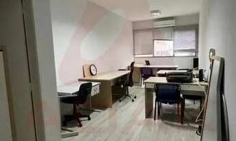 Imagem 2: Imóvel para venda possui 30 metros quadrados em Copacabana - Rio de Janeiro - RJ