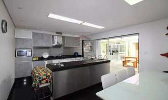 Imagem 7: Casa à venda com 240m², 3 quartos e 5 vagas