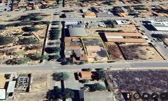 Imagem 3: Vendo casa em São Francisco-MG- Ótima localização - Terreno amplo com 1.058 m²