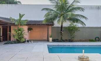 Imagem 3: Casa Duplex, na Barra, 912 m²,sala em 03 ambientes,04 suítes, 06 vagas, piscina