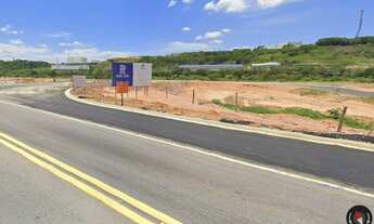 Imagem: Terreno Comercial no Condomínio Fechado