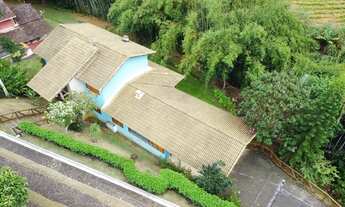 Imagem 4: Casa de condomínio para venda tem 300 metros quadrados com 4 quartos