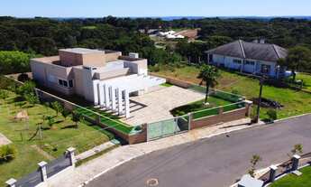 Imagem 6: Linda casa totalmente plana semi-mobiliada, rodeada de casas de alto padrão