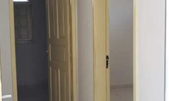 Imagem 7: Sobrado para venda possui 300 metros quadrados com 6 quartos em Jardim Jaqueira - Caraguat