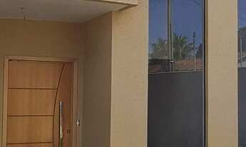 Imagem: Linda casa 2Q/suíte pé direito alto/ meio