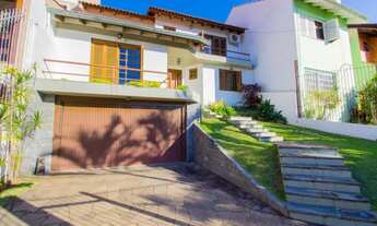 Imagem: Casa a venda com 3 quartos, 2 vagas e 185m2