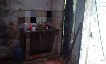 Imagem: Casa pra vender em rua pública