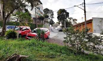 Imagem 4: Terreno em rua fechada com cancela, medindo 750 metros para construção