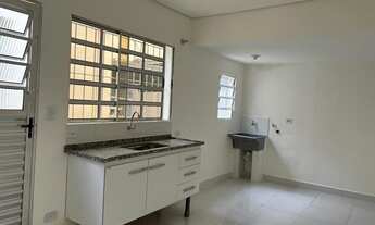 Imagem 6: CASA TÉRREA COM UM QUARTO, PRÓXIMO ESTAÇÃO DE TREM ÁGUA BRANCA