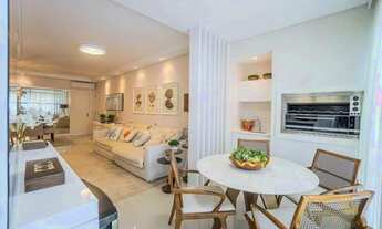 Imagem 2: Apartamento de alto padrão com 04 dormitórios e 03 vagas de garagem na quadra do mar