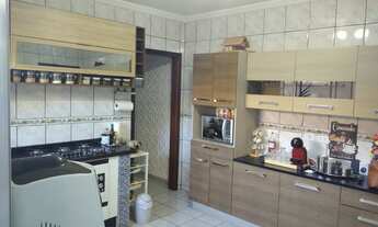 Imagem 4: Casa para aluguel possui 125 metros quadrados com 2 quartos em Rio Abaixo - Jacareí - SP