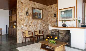 Imagem 6: Casa em localização privilegiada no bairro Iúcas