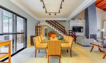 Imagem 6: Casa em condomínio Mobiliada e Decorada, 04 Dormitórios, 04 Vagas, Santa Felicidade