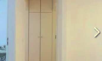 Imagem 3: Apto com 2 Dormitórios com armários, 1 Sala ampla e iluminada, 1 Banheiro social e 01 LAVA