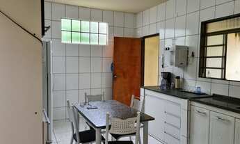 Imagem 3: Jaraguá, Casa 3/4, Suíte, e Barracão na Frente do Imóvel, Avenida Ipê