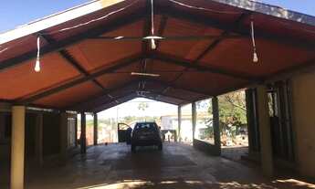 Imagem: Vendo barracão e telhado de casa portas