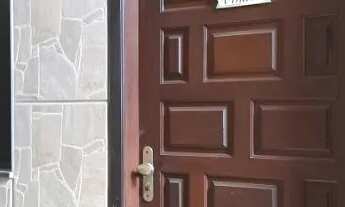 Imagem 2: Alugo Casa com 3 quartos, ampla cozinha e sala de entrada, 2 banheiros e grande cobertura