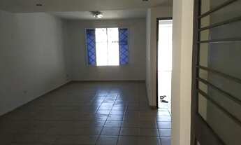 Imagem 7: Casa para venda possui 220 metros quadrados com 4 quartos em Setor Bela Vista - Goiânia