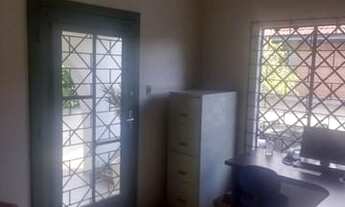 Imagem 2: Casa para Venda em Curitiba, Agua verde, 3 dormitórios, 1 suíte, 2 banheiros, 1 vaga