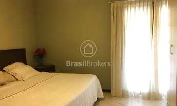 Imagem 3: Casa para venda com 3 suites e 2 vagas em Itaipu - Area de lazer com piscina e churrasquei