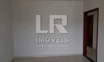 Imagem 4: Casa independente, ampla e arejada, construída em centro de terreno, excelente localização