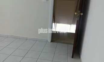 Imagem 2: Apartamento com 1 dormitório em prédio com 2 andares