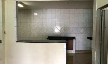 Imagem 4: Sobrado para venda possui 180 metros quadrados com 4 quartos em Santa Efigênia - Caldas No