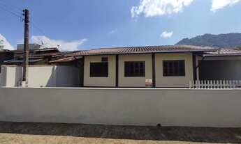 Imagem: Casa à venda, 3 quartos, sendo 1 suíte