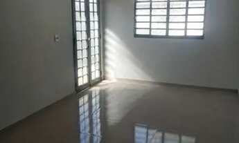 Imagem 4: Casa a Venda Jardim Ipanema em Araçatuba (com Edicula no Fundo