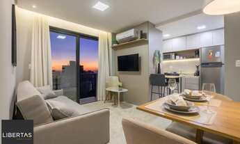 Imagem 2: Apartamento completamente mobiliado e decorado, sacada, churrasqueira e vaga, com vista!