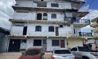 Imagem: Apartamento no 4 andar escada na cidade