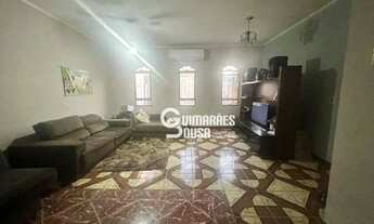 Imagem: Casa com 4 dormitórios à venda, 244 m²