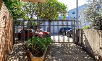 Imagem 2: Sobrado de 540 m² no Setor Sul, em frente à Clínica do Esporte