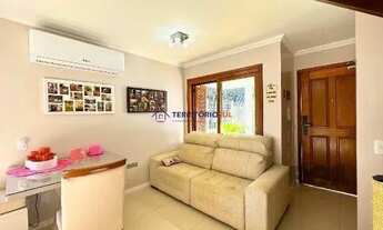 Imagem 2: Casa em Porto Alegre, no bairro Espirito Santo, com 3 dormitório(s), e 3 banheiros, à vend