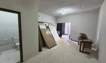 Imagem 7: Galpão comercial disponível para locação no bairro Dona Zulmira em Uberlândia - MG