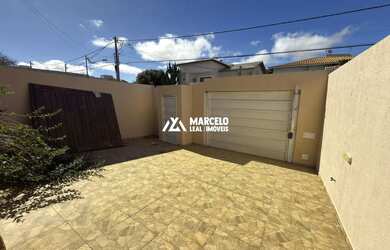 Imagem 2: Alugo casa de 4/4 sendo 02 suítes no Bairro Recreio (Vila Emurc) com 03 vagas de