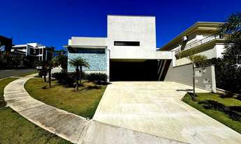 Imagem 7: Imóvel para aluguel possui 370 metros quadrados com 4 quartos