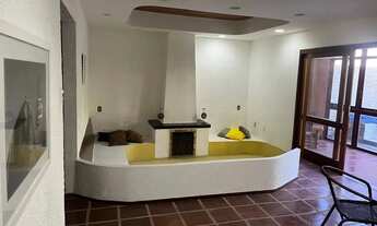 Imagem 7: Casa de condomínio para venda possui 280 metros quadrados com 5 quartos